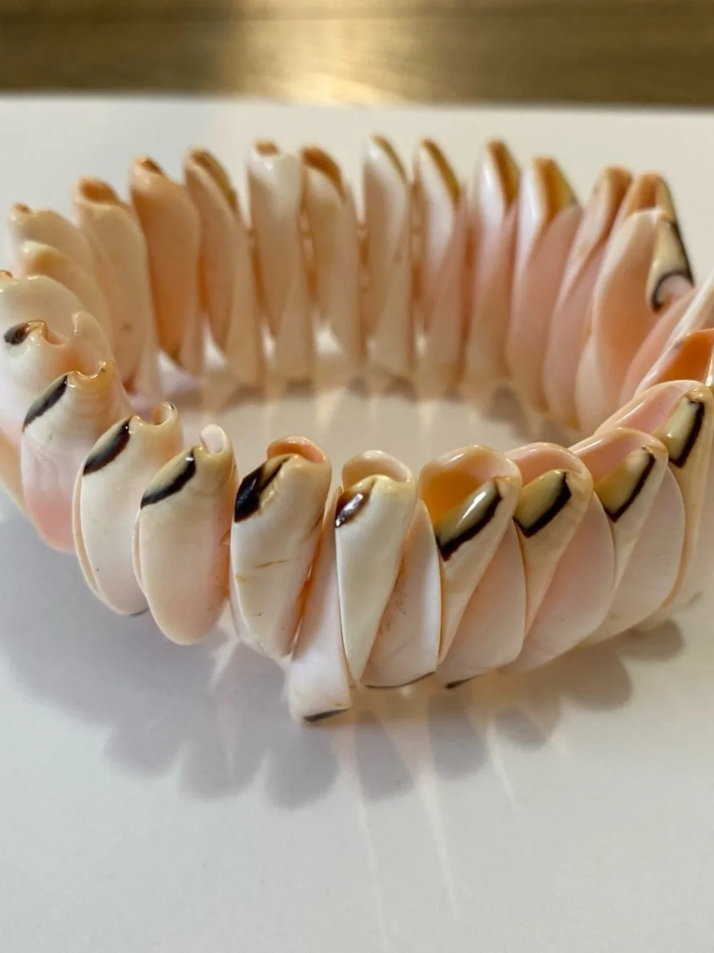 Natural Shell Stretch Bracelet - Cream Pink